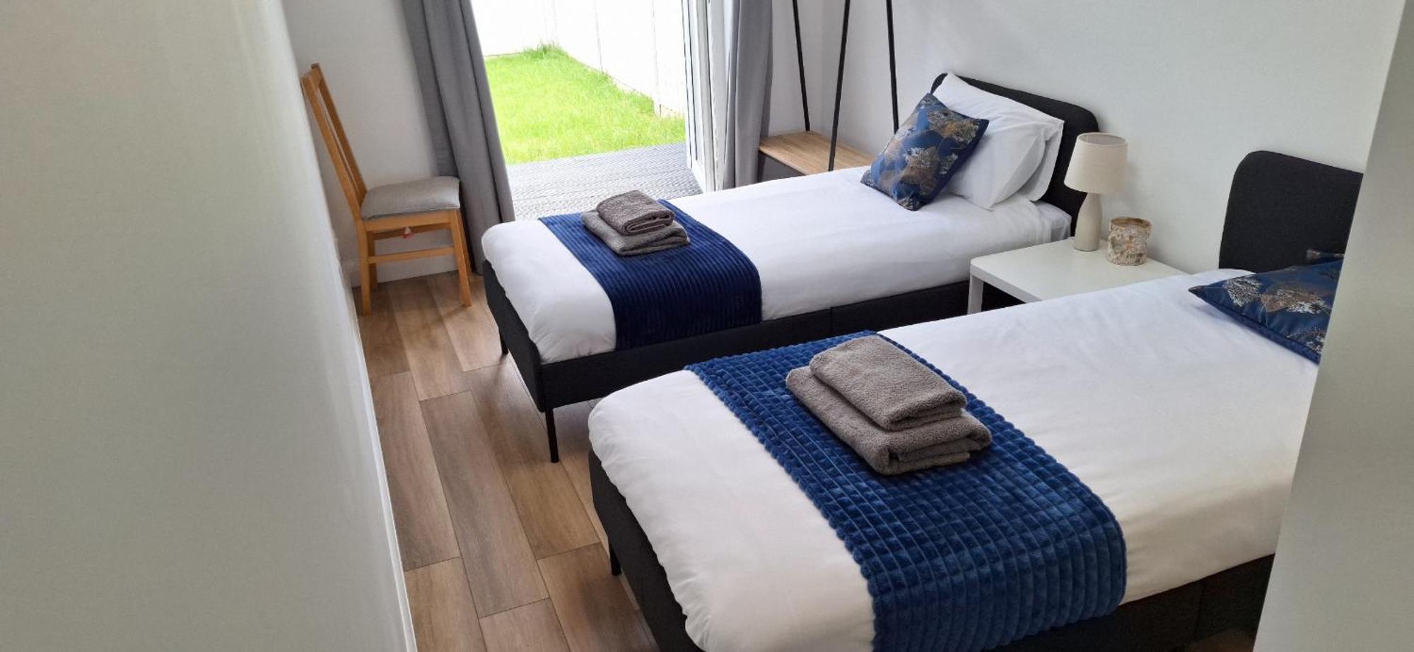 New 3 Bedrooms Flat In Ashford Near Heathrow Ngoại thất bức ảnh