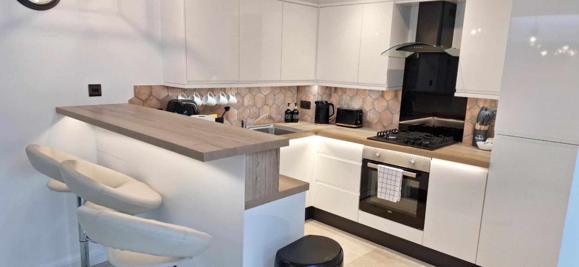 New 3 Bedrooms Flat In Ashford Near Heathrow Ngoại thất bức ảnh