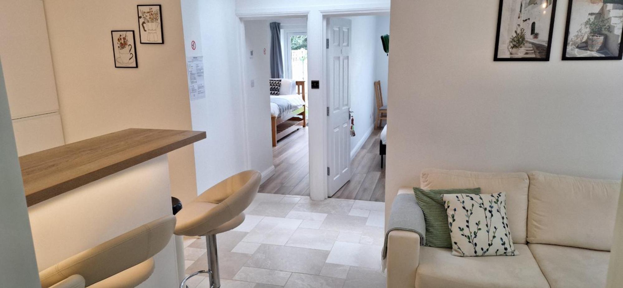 New 3 Bedrooms Flat In Ashford Near Heathrow Ngoại thất bức ảnh